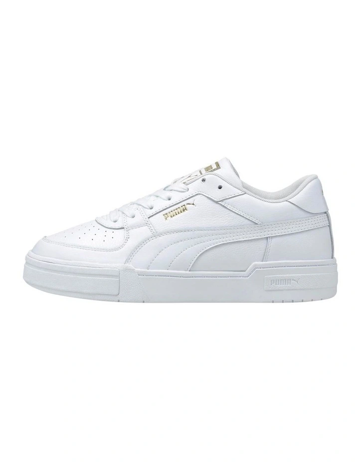 Pro Classic Sneaker in White