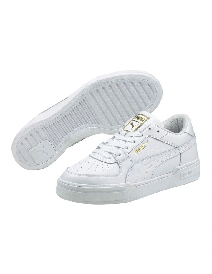 Pro Classic Sneaker in White