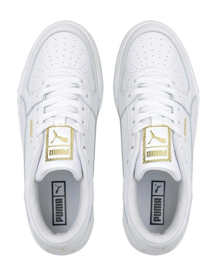 Pro Classic Sneaker in White