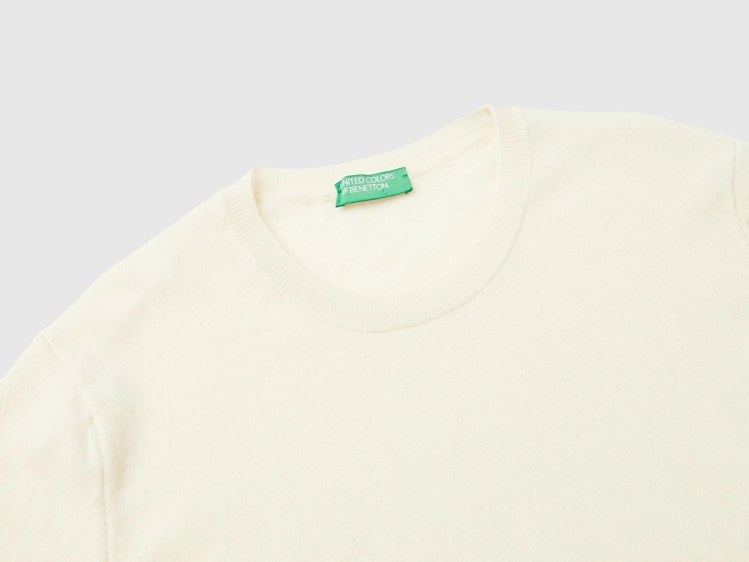 Relaxed fit pure Merino wool sweater - Creamy White | Benetton