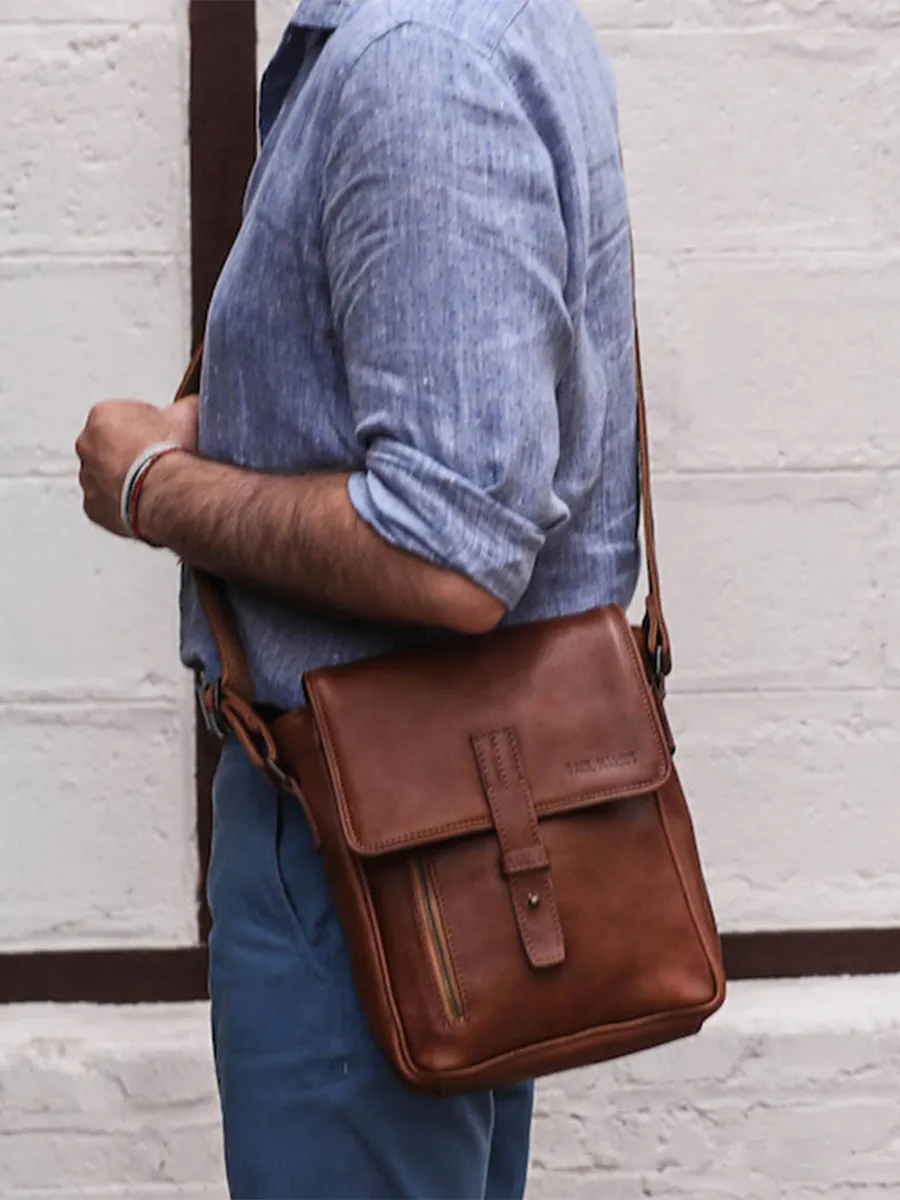 shoulder bags for men Brown - L'Aventurier Oil Brown | PAUL MARIUS